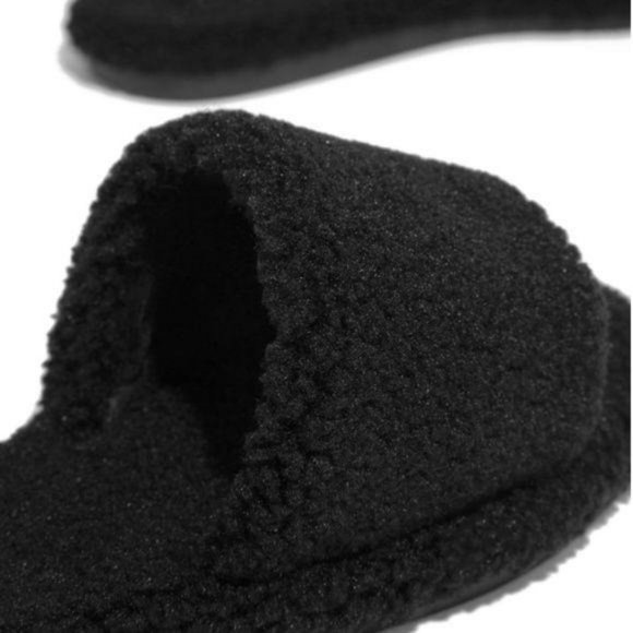 Cozy Faux Sherpa Teddy Slides in Black - Picture 3 of 6